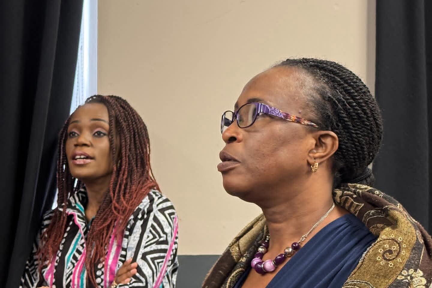 hero-gallery-03 Svg+xml,%3Csvg%20viewBox%3D%220%200%20100%%20100%%22%20width%3D%22100%%22%20height%3D%22100%%22%20xmlns%3D%22http%3A%2F%2Fwww.w3